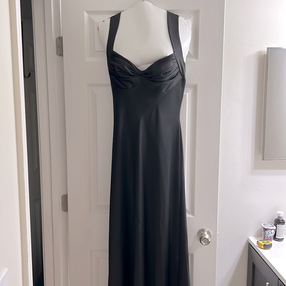 Dresses & Skirts - 🖤 BLACK CRISS-CROSS BACK BRIDESMAID GOWN OR PROM DRESS Women’s 14 M/L Bust: 38”